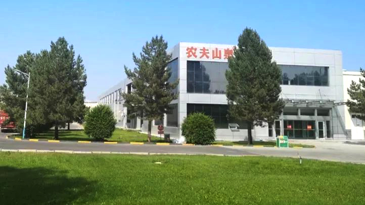新疆天山瑪納斯農(nóng)夫山泉內(nèi)襯不銹鋼復(fù)合鋼管項(xiàng)目(圖1)